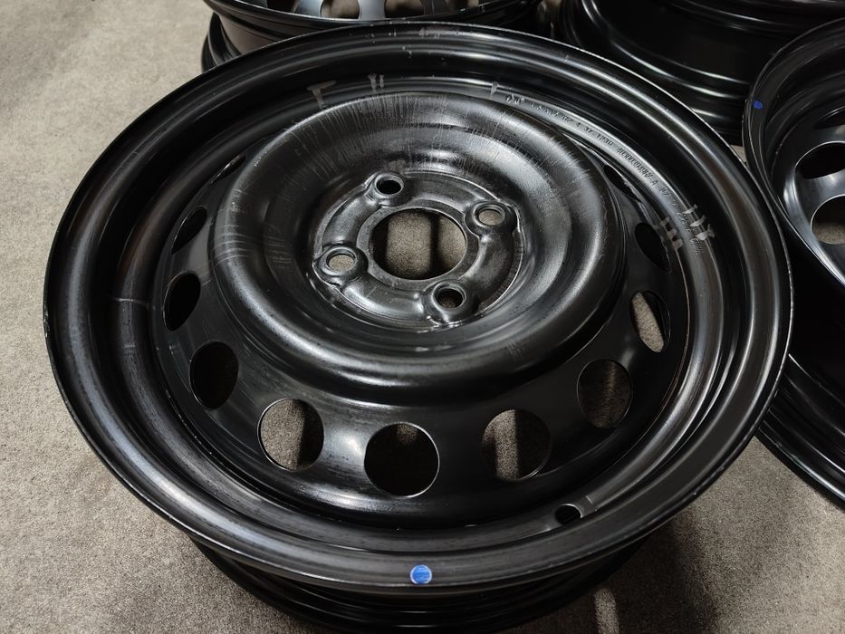 Felgi stalowe 15” 4.5J 4x100 ET37 Dacia Spring Komplet 4szt FS51