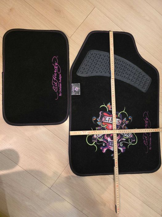 Jogo de 4 tapetes auto originais ED HARDY – LOVE KILLS SLOWLY