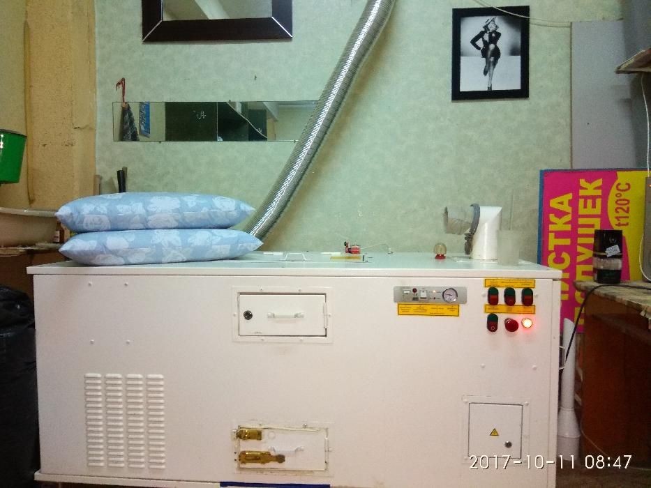 Парова чистка подушок, реставрація , заміна напірника.