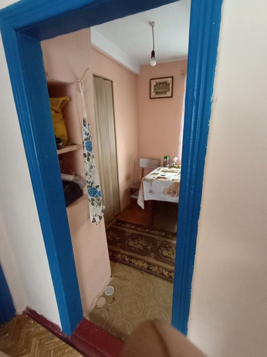 Продам хату в центрі села