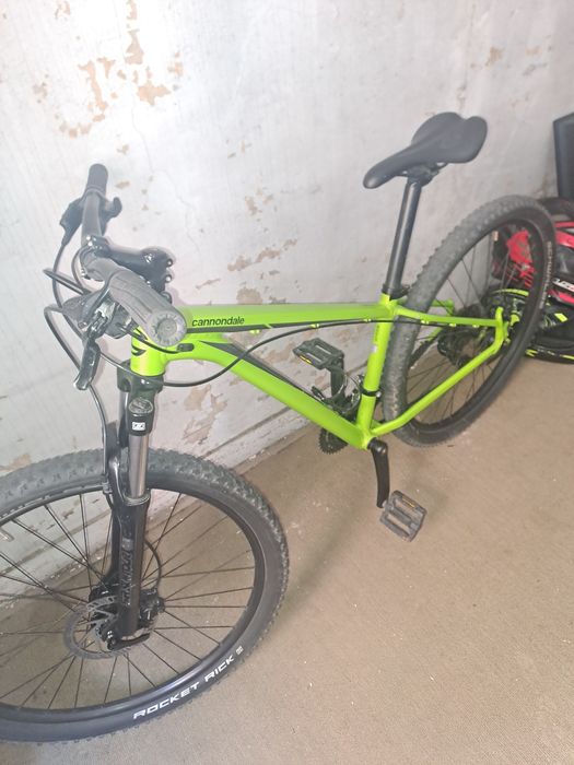 Bicicleta btt canondale.