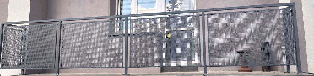 Balustrady balkonowe, balkon, barierki, balkon z blachy perforowanej
