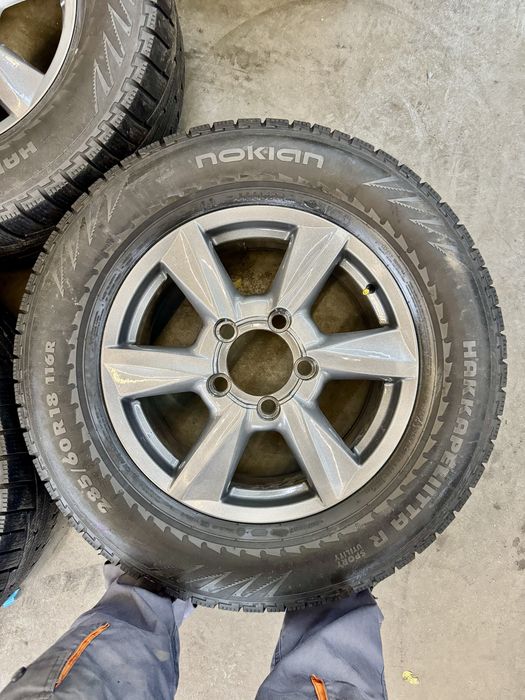 Диски r18 8j et 50 5x150 с шинами 286/60/18 nokian (зима) 4шт