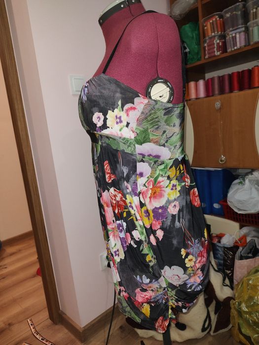 Sukienka na ramiączkach Yessica rozmiar M