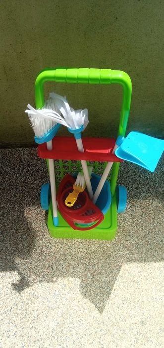 DeseJa Fazer turismo Espacial?Cadeira ArtFuture30E-VasoDecor15EDesde2E