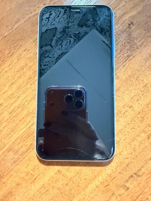 Продам Iphone Xr