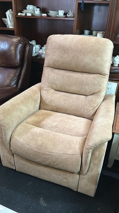 Poltrona reclinável  beje