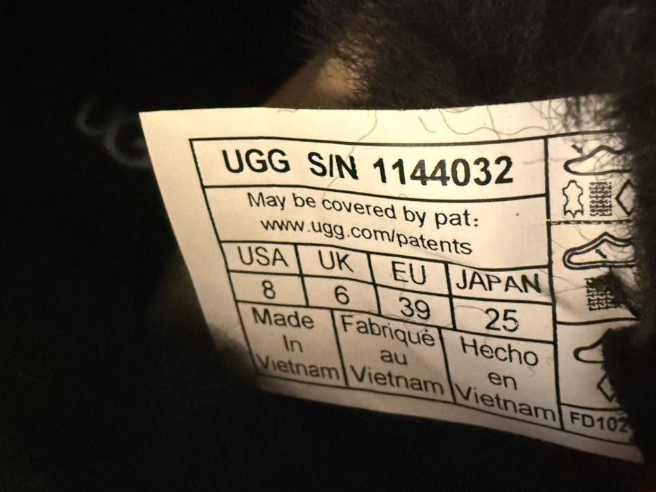 Buty UGG lowmell