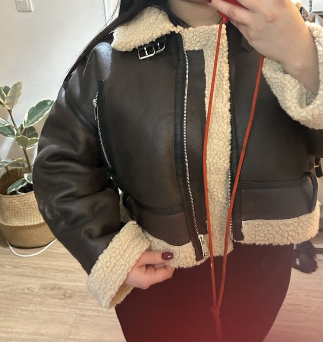 Casaco novo com pelo por dentro