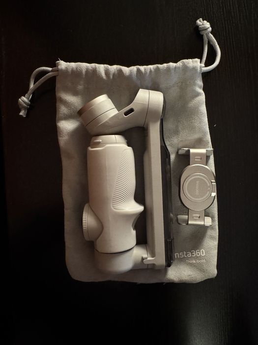 Insta360 Flow gimbal cinza