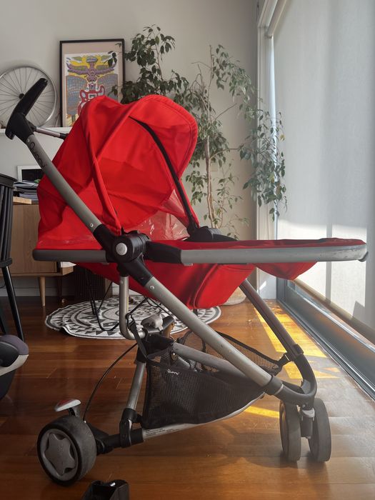 Carrinho Quinny com coque Bebe Confort e assento passeio