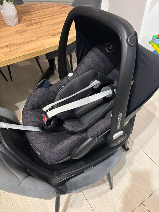 Fotelik Maxi-Cosi Pebble Pro i-Size + baza FamilyFix3