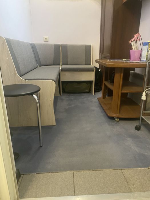 Здається в оренду кабінет з окремим входом