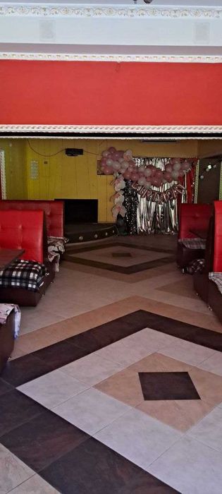 Приміщення для бізнесу 300 м² у центрі міста з меблями та обладнанням