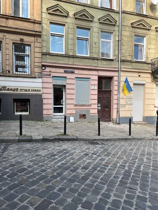 Фасадне приміщення, оренда від власника!