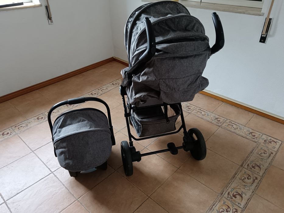 Carrinho de bebé com ovo 80€