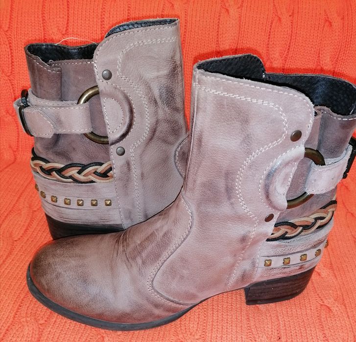 Botins em pele prof(37)