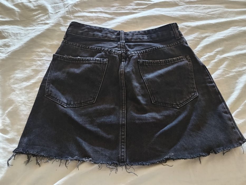 Mini saia Bershka 36 como nova