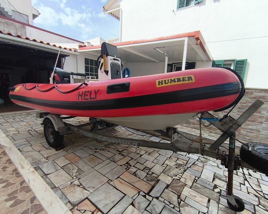 Semi-rígido Humber 4,50 m motor  50 CV a 2 T registado em classe 4