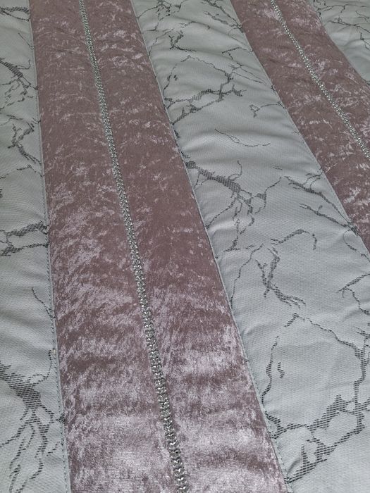 Edredão com almofadas