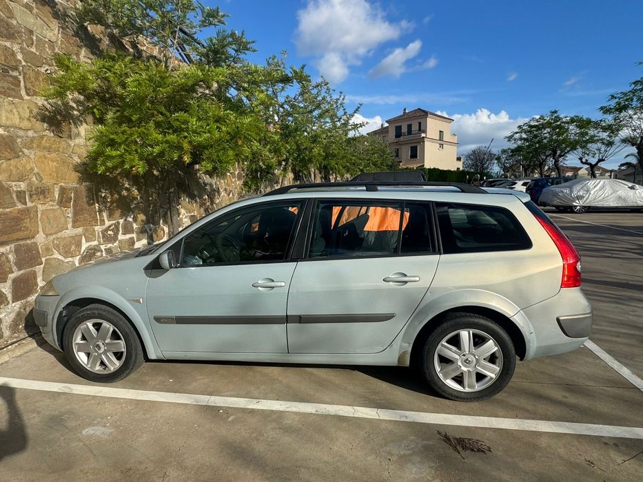 Estou buscando uma caravana para fazer negócio com este veículo