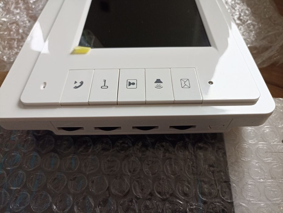 Домофон на 2 квартири з панеллю виклику