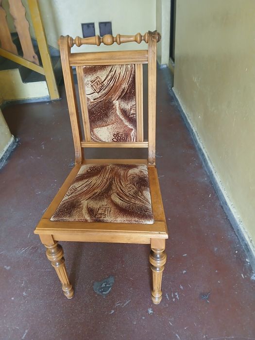 Solidne,debowe krzesla,4 szt.