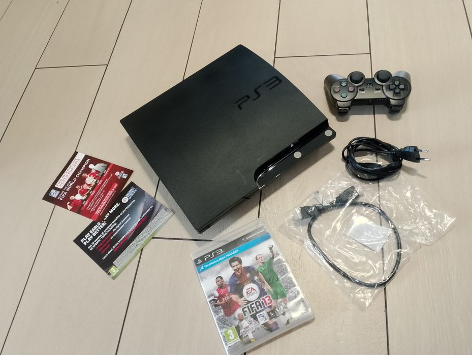 Konsola PS3 PlayStation 3 Slim 120GB Stan idealny Zestaw Gra Pad Kable