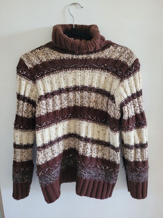 Ciepły sweter z golfem Reserved