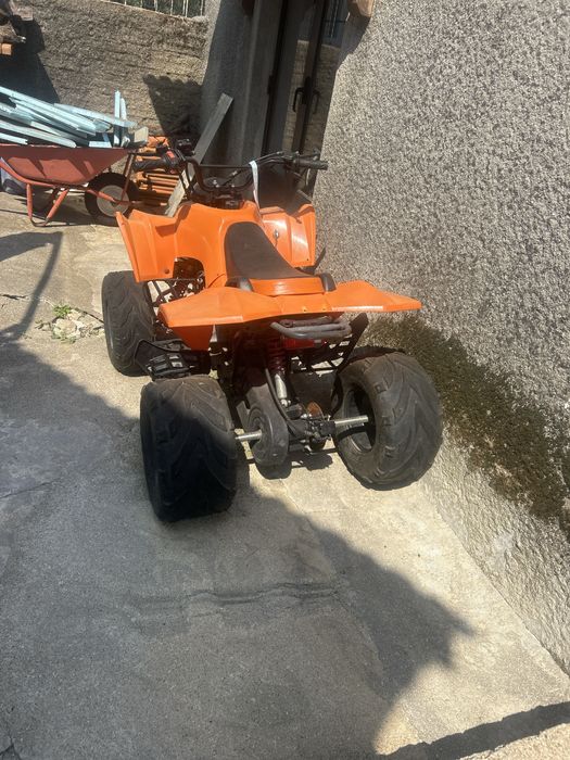 Moto 4 bom estado