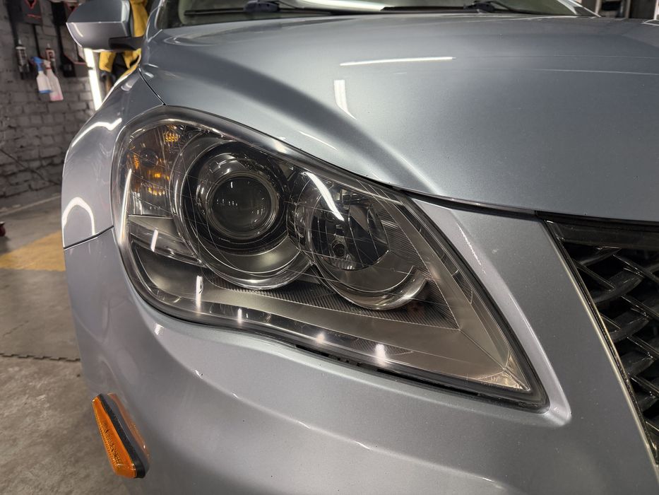 Полірування та оновлення фар