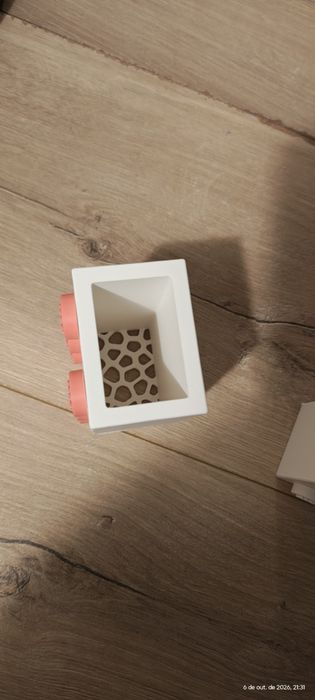 Porta pasta de dente ou canetas