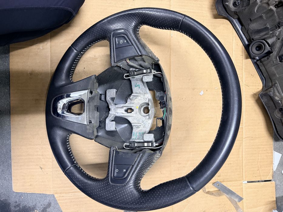 Kierownica skórzana renault scenic 3 iii ładna