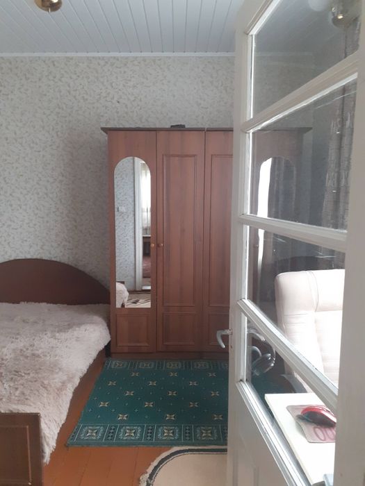 Продам будинок в центрі Неполоківців