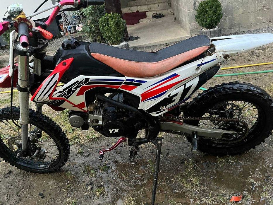 Мотоцикл 125 кубів