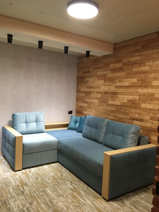 Подобово 1 кімн.квартира-студія.Вода постійно.