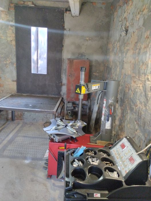 Продам цегляний гараж