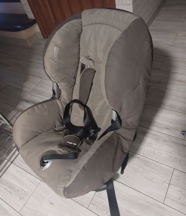 Fotelik Maxi Cosi 8-18 Mobi Xp