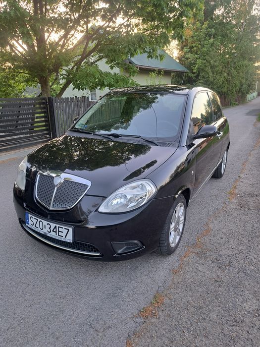Lancia Ypsilon