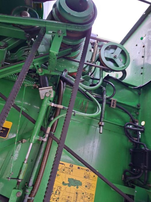 Зерно збиральний комбайн JOHN DEERE 1055 свіжо привезений