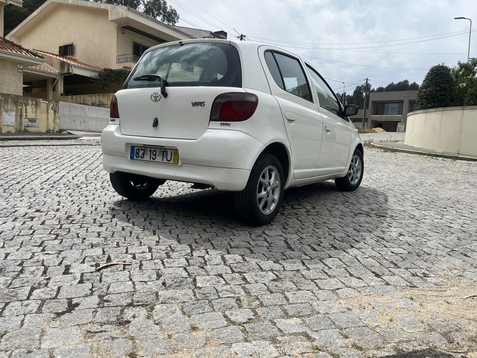 Toyota  yaris 1.0