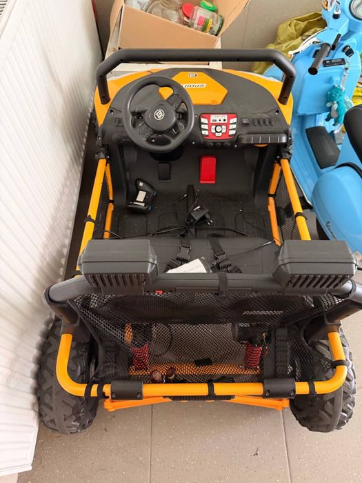 dziecięcy quad elektryczny