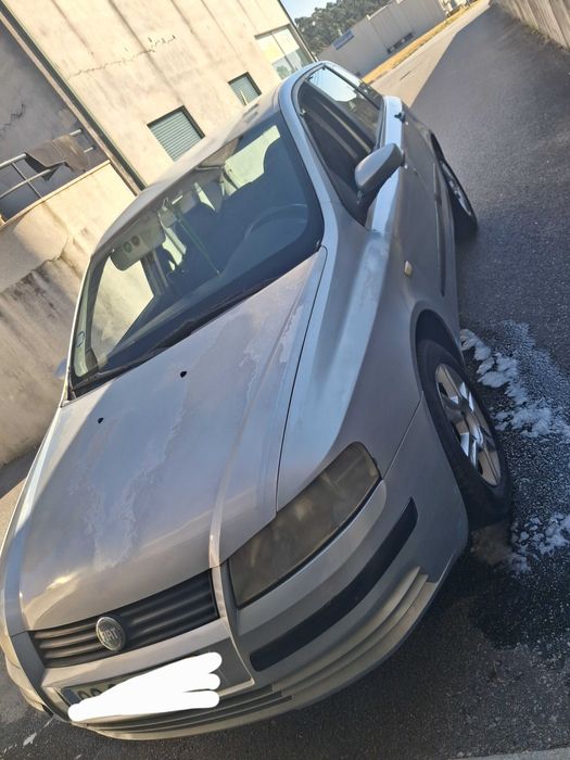 Carro fiat stilo 2002