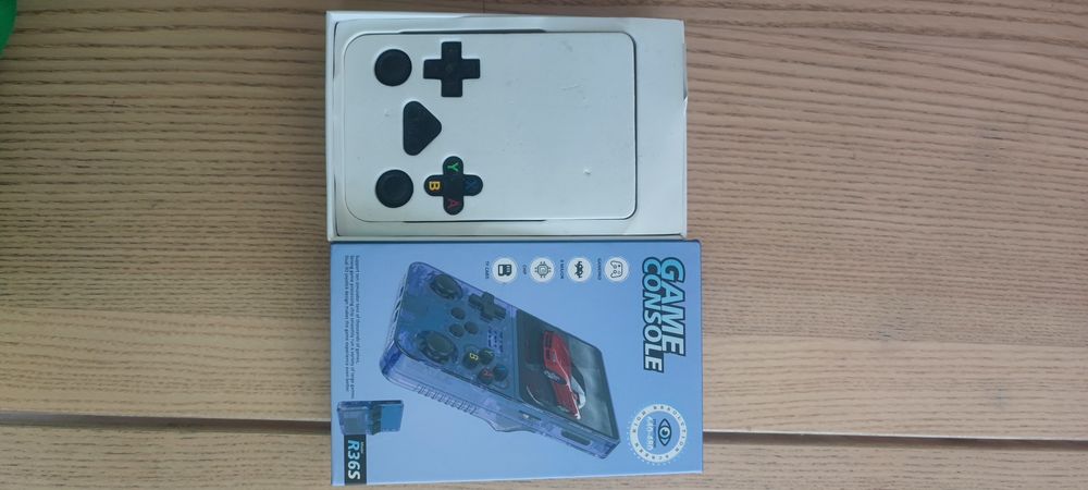 Consola Retro Modelo R36S