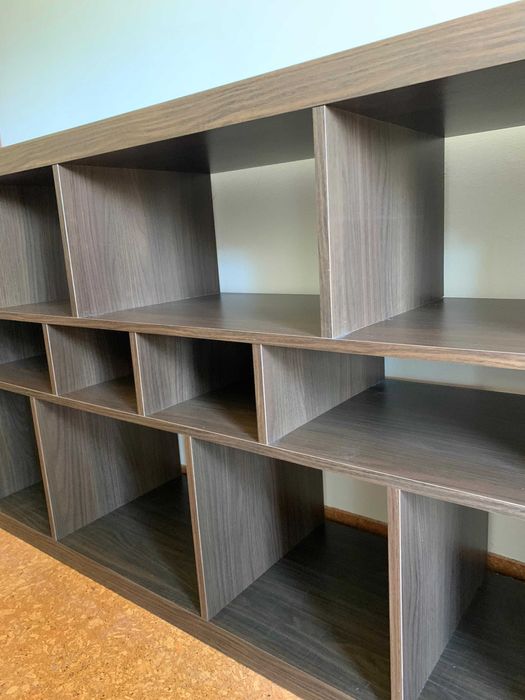 Estante Besta IKEA Castanha