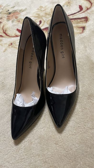 Продам туфли и ботильены