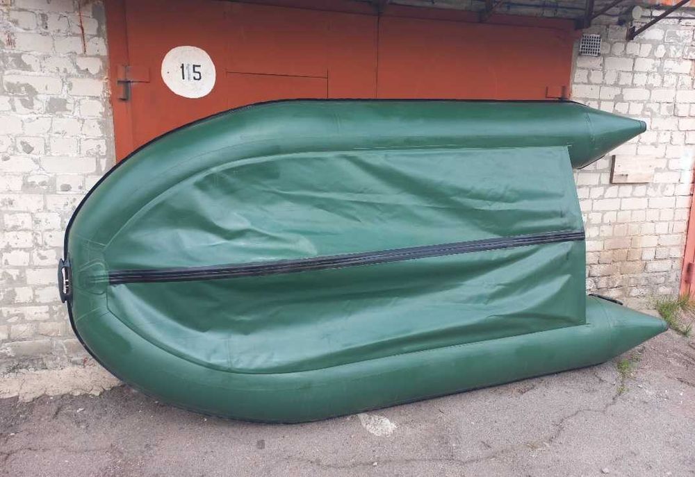 Продам лодку "Navigator ЛК-330" у відмінному стані