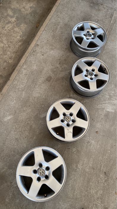 Диски литі R15 5/112 et38