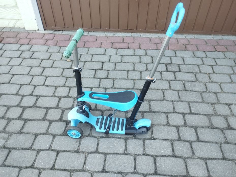 Sprzedam hulajnoge.