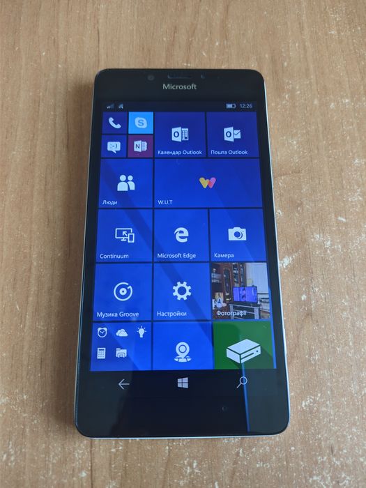 Microsoft Lumia 950